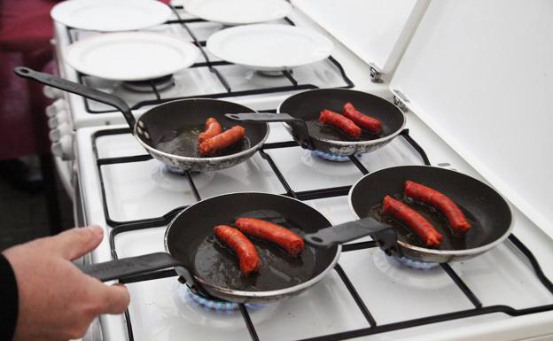 Cómo hacer bien la txistorra para no echar mucho de menos Santo Tomás